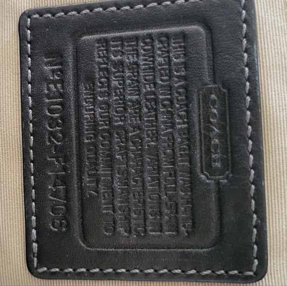 Vintage Coach bag medium size , shoulder bag with phone case. - Picture 8 of 9